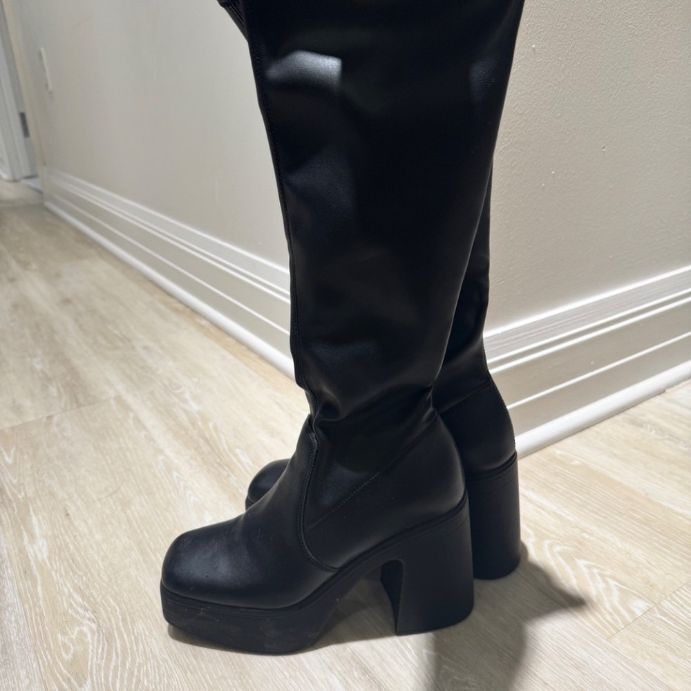 Steve Madden High Black Boots